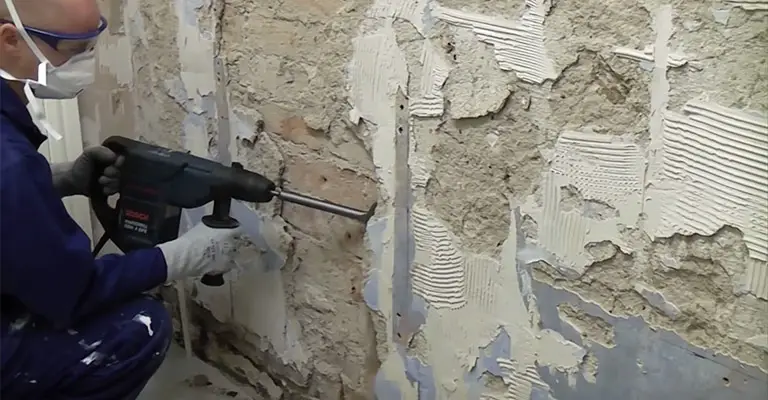 How to Remove Plaster on Walls