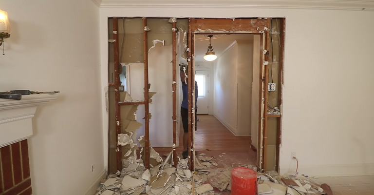 Choosing A Contractor For Wall Removal