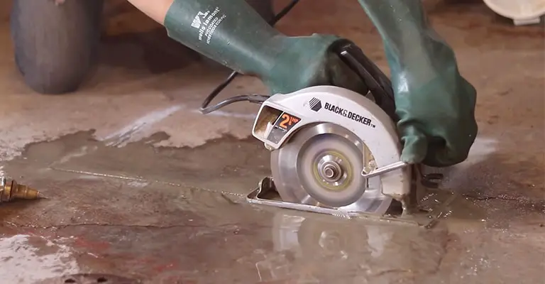 Cut Concrete With A Reciprocating Saw