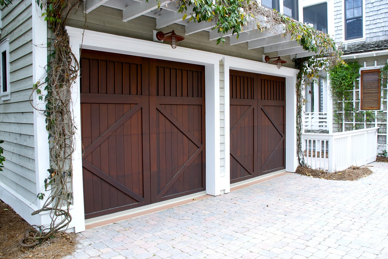 nmh garage door Garage Door Won't Close? Here's What You Need to Know