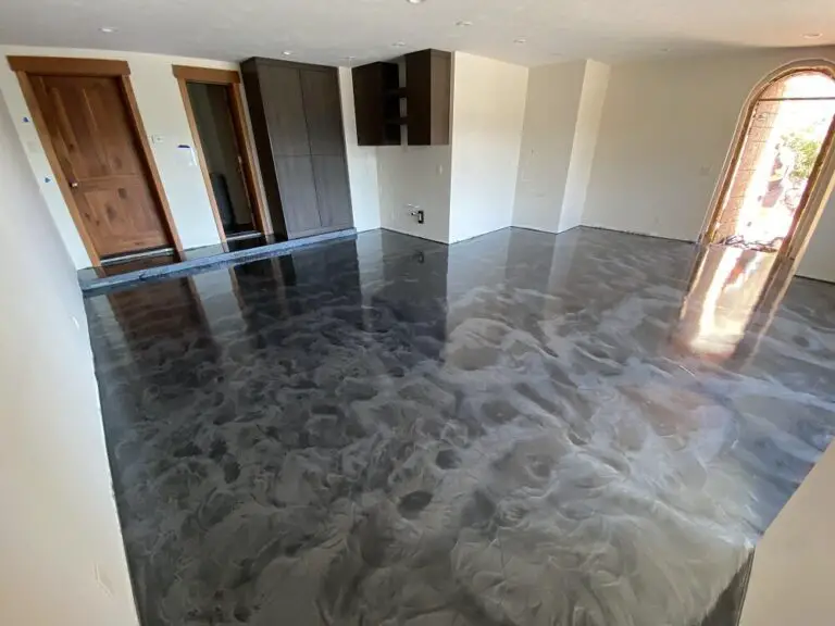 Comparing the Pros and Cons of Epoxy Floors at Homes