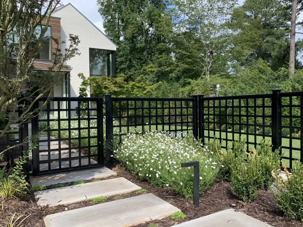 entrance gate Must-Have Features for Your Ideal Outdoor Living Space