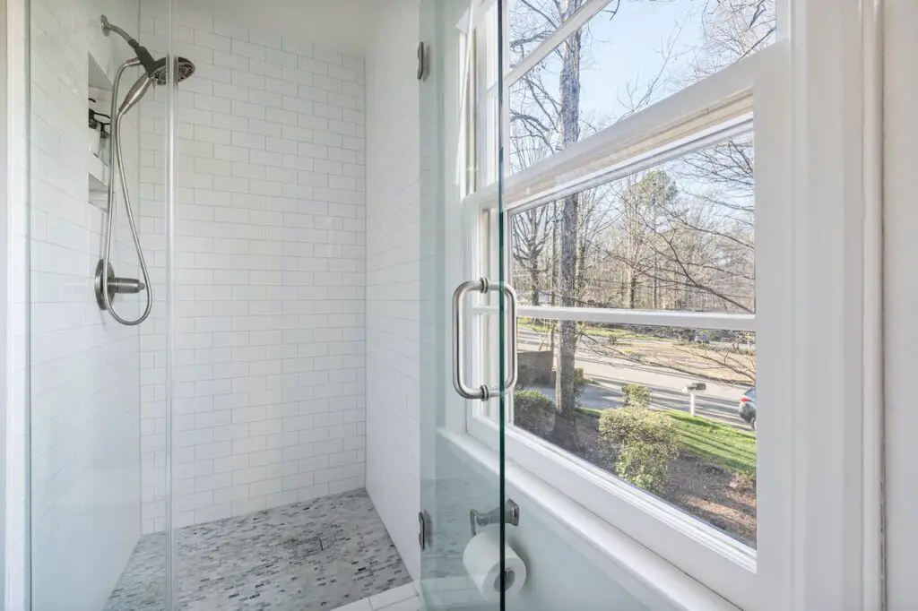 shower window Maximizing Comfort and Style with a Shower Window
